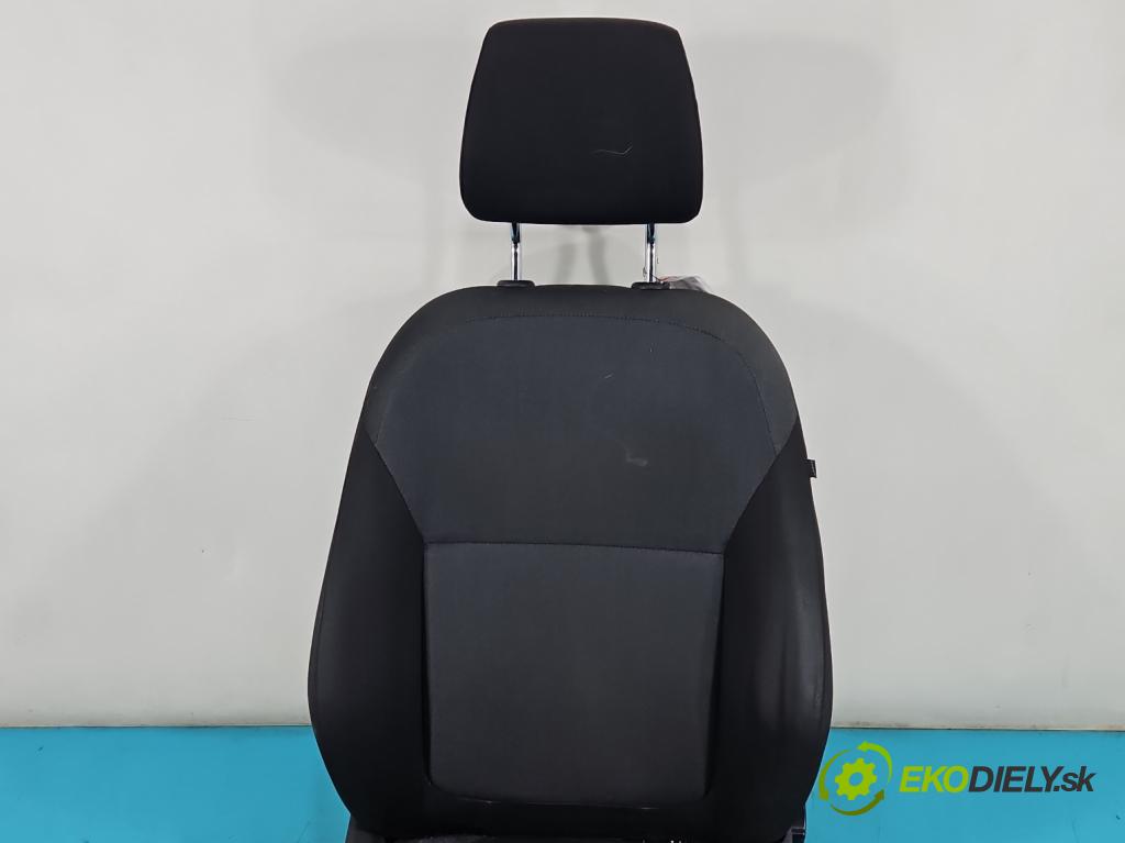 Skoda Fabia III 2014- 1.0 mpi 75 HP manual 55 kW 999 cm3 5- Sedačka ľavý  (Sedačky, sedadlá)