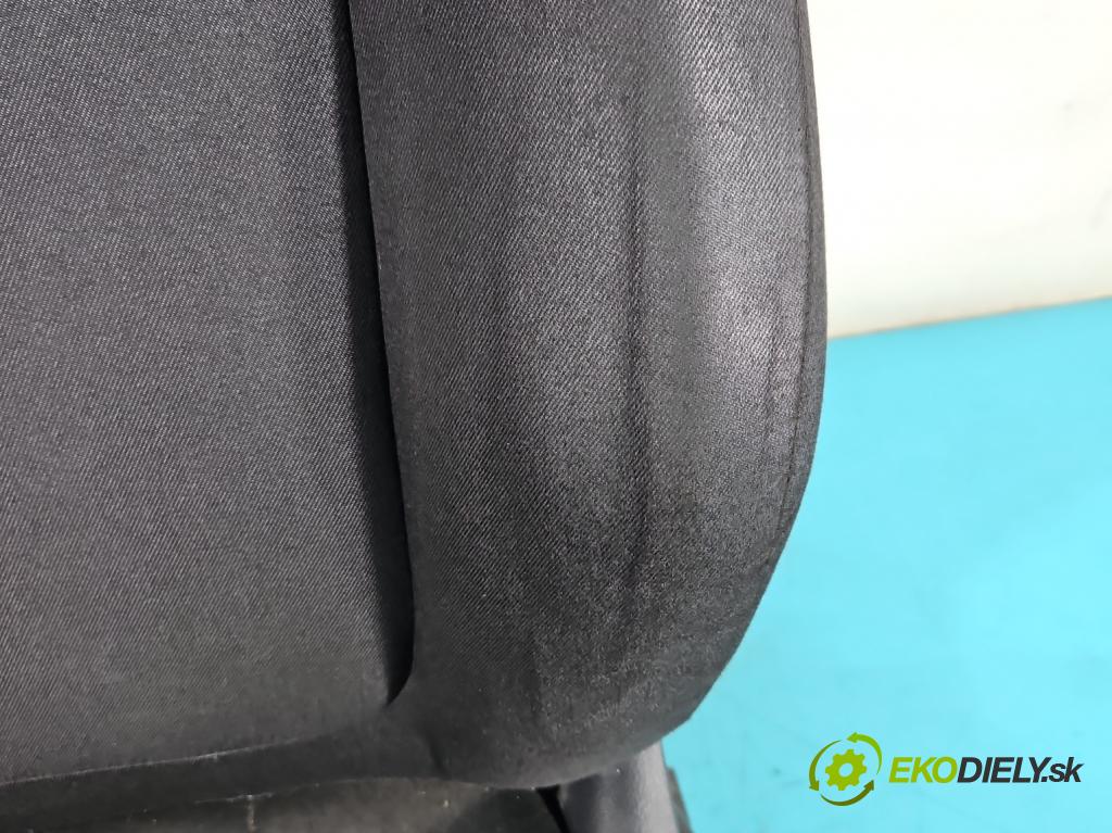 Skoda Fabia III 2014- 1.0 mpi 75 HP manual 55 kW 999 cm3 5- Sedačka ľavý  (Sedačky, sedadlá)