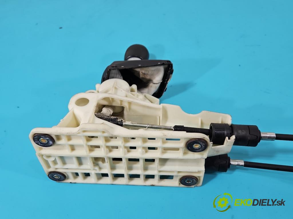 Volvo S60 II 2010-2018 2.0 D3 163 HP manual 120 kW 1984 cm3 4- Páka: Změny: stupeň,rýchlosť 31219639 (Rýchlostná páka (kulisa))