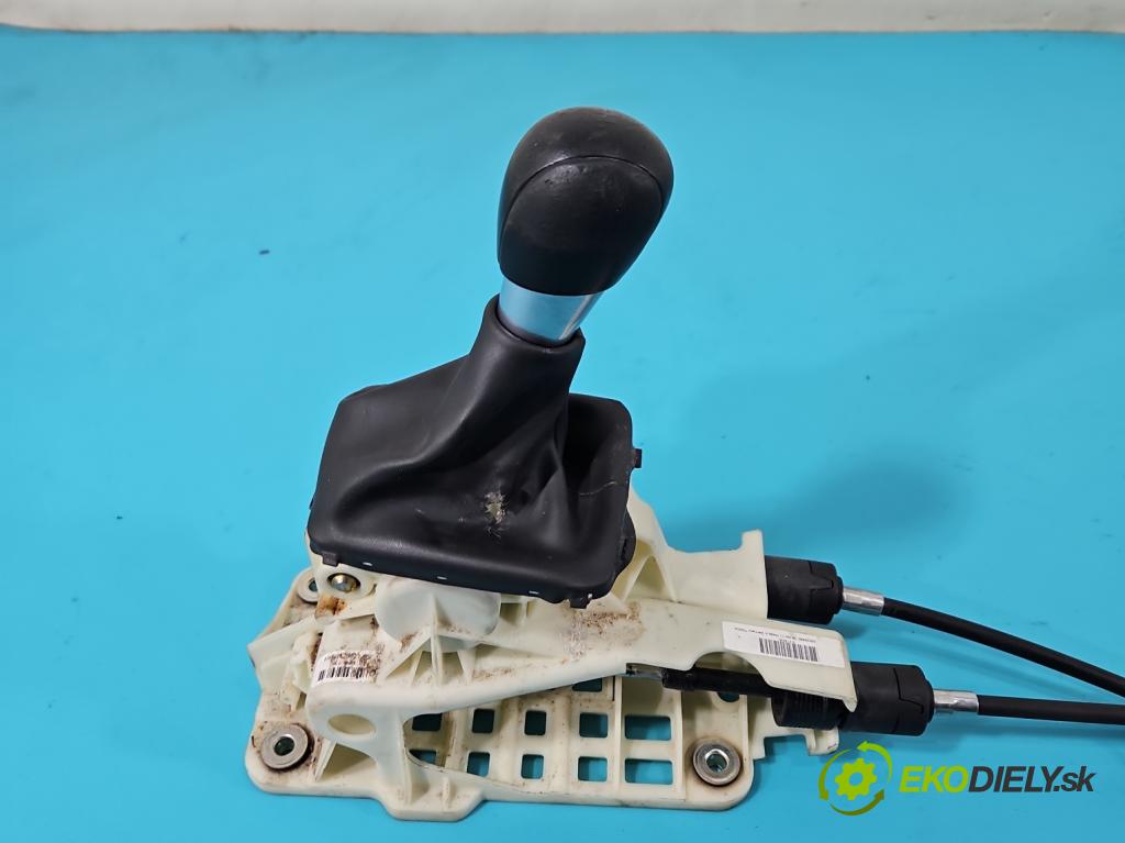 Volvo S60 II 2010-2018 2.0 D3 163 HP manual 120 kW 1984 cm3 4- Páka: Změny: stupeň,rýchlosť 31219639 (Rýchlostná páka (kulisa))