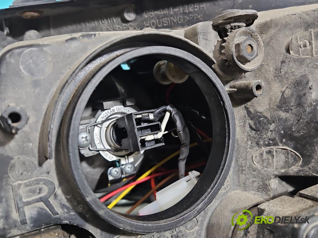 Vw Passat B5 1995-2005 1.8b 125 HP manual 92 kW 1781 cm3 4- Reflektor: pravý  (Pravé)