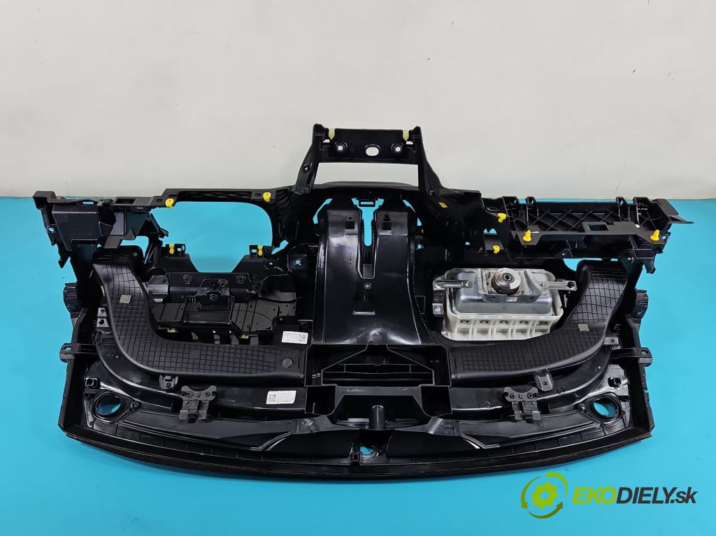 Ford Fiesta MK8 2016-2023 1.1 71 HP manual 52 kW 1084 cm3 5- kokpit,pristrojová doska rozdeľovacia