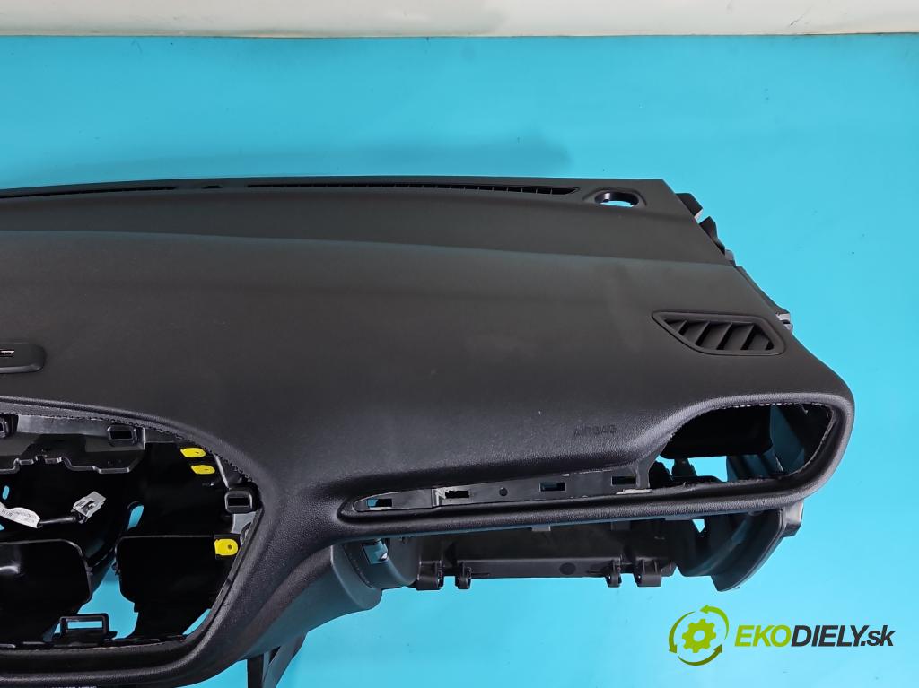 Ford Fiesta MK8 2016-2023 1.1 71 HP manual 52 kW 1084 cm3 5- kokpit,pristrojová doska rozdeľovacia