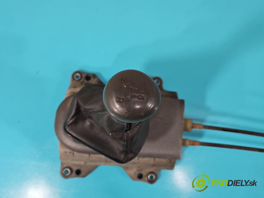 Fiat Punto Grande 1.2 8V 65 HP manual 48 kW 1242 cm3 3- Páka: Změny: stupeň,rýchlosť  (Rýchlostné páky / kulisy)