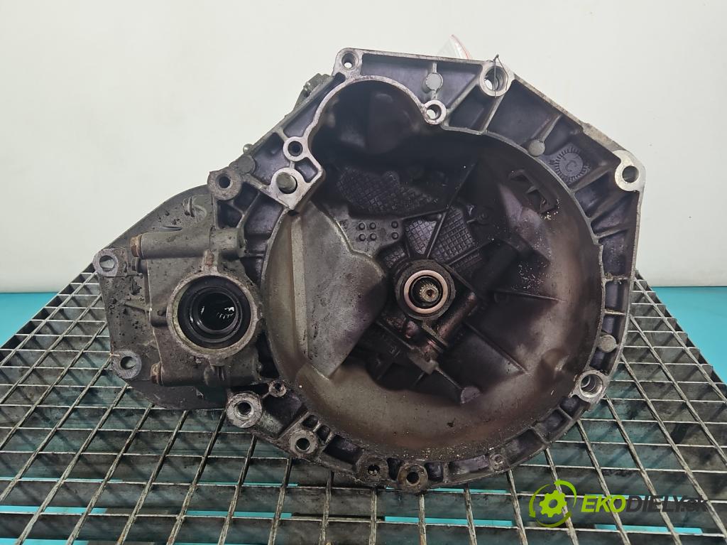 Fiat Punto Grande 1.2 8V 65 HP manual 48 kW 1242 cm3 3- prevodovka stupeň,rýchlosť manual