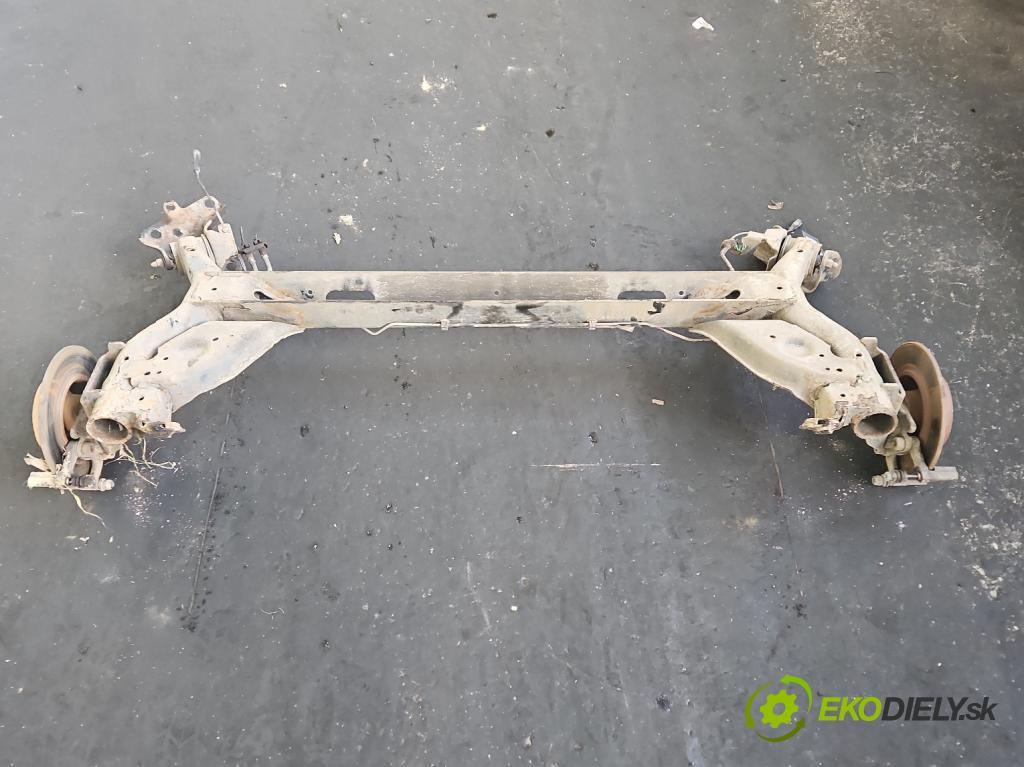 Renault Fluence 1.5 dci 86 hp manual 63 kW 1461 cm3 4- zadní výztuha  (Výztuhy zadní)