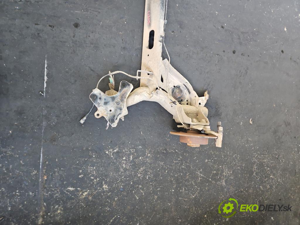 Renault Fluence 1.5 dci 86 hp manual 63 kW 1461 cm3 4- zadní výztuha  (Výztuhy zadní)