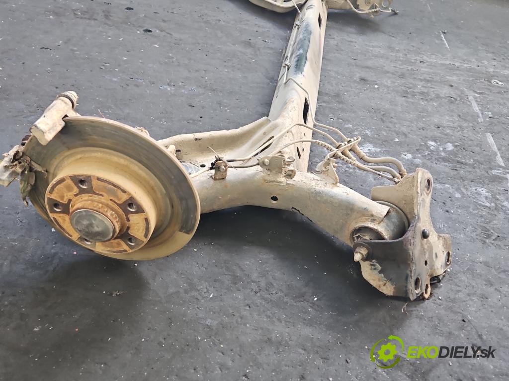 Renault Fluence 1.5 dci 86 hp manual 63 kW 1461 cm3 4- zadní výztuha  (Výztuhy zadní)