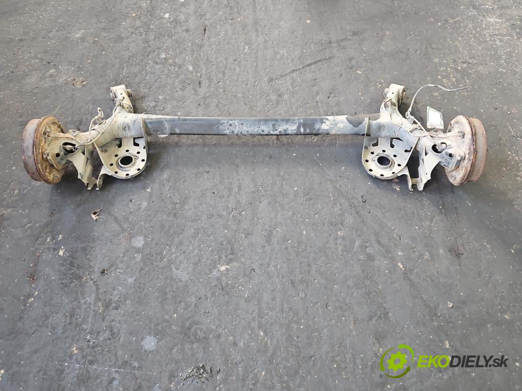 Toyota Yaris II 2005-2011 1.3 vvti 87 hp manual 64 kW 1298 cm3 5- zadní výztuha  (Výztuhy zadní)