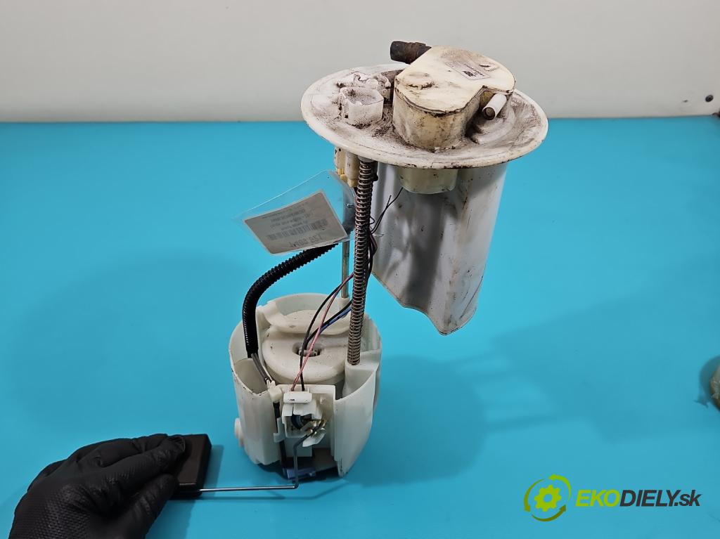 Toyota Yaris II 2005-2011 1.3 vvti 87 hp manual 64 kW 1298 cm3 5- čerpadlo paliva 77020-0D081