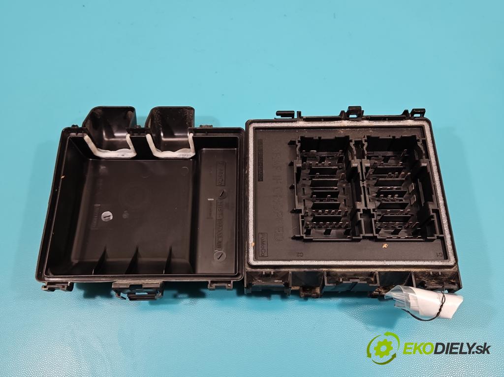 Ford Fiesta MK8 2016-2023 1.1 71 hp manual 52 kW 1084 cm3 5- skříňka pojistková 9690203685 (Pojistkové skříňky)