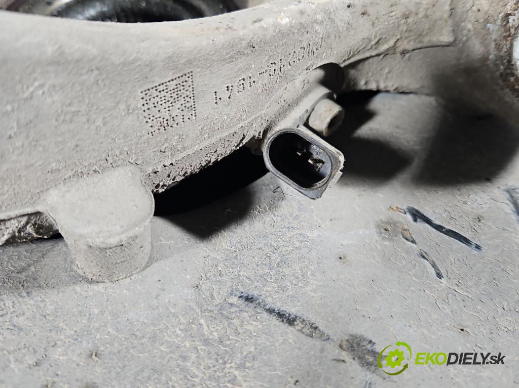 Audi A8 D4 2009-2017 3.0 V6 tdi 250 HP automatic 184 kW 2967 cm3 4- náboj pravé  (Náboje)