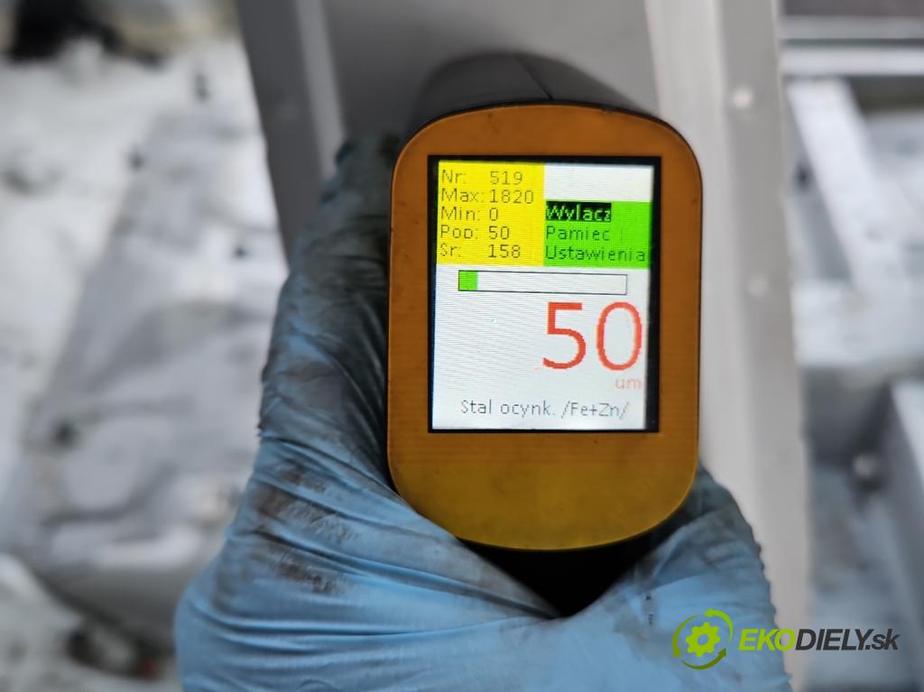 Ford Fiesta MK8 2016-2023 1.1 71 hp manual 52 kW 1084 cm3 5- práh pravý  (Ostatní)