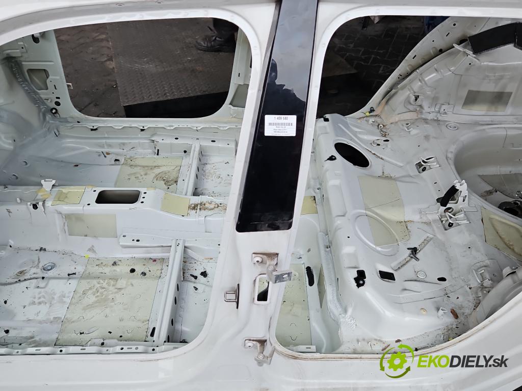 Skoda Fabia III 2014- 1.0 mpi 75 hp manual 55 kW 999 cm3 5- práh levý  (Ostatní)