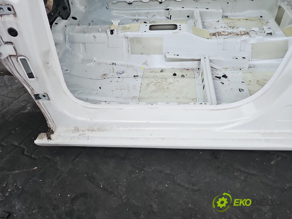 Skoda Fabia III 2014- 1.0 mpi 75 hp manual 55 kW 999 cm3 5- práh levý  (Ostatní)