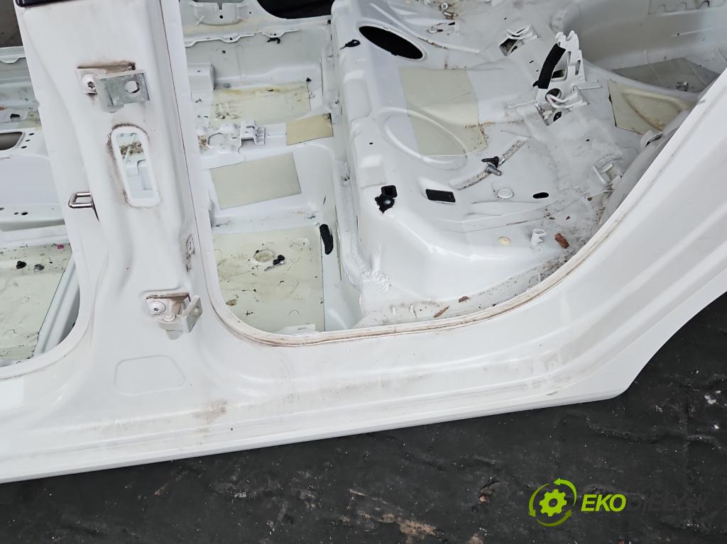 Skoda Fabia III 2014- 1.0 mpi 75 hp manual 55 kW 999 cm3 5- práh levý  (Ostatní)