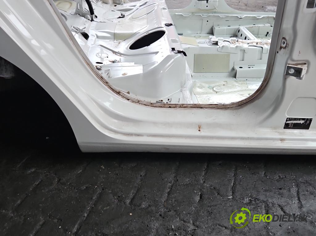 Skoda Fabia III 2014- 1.0 mpi 75 hp manual 55 kW 999 cm3 5- práh pravý  (Ostatní)