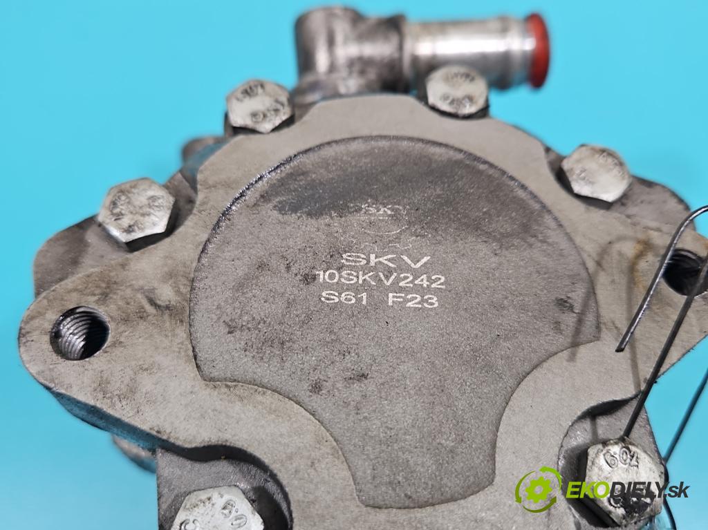 Audi A4 B5 1994-2001 1.9 tdi 90 HP manual 66 kW 1896 cm3 4- čerpadlo posilovač  (Servočerpadlo, pumpa riadenia)