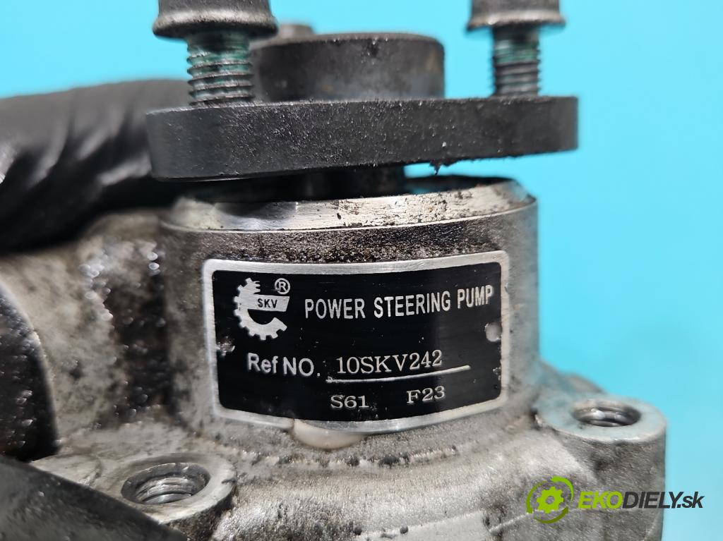 Audi A4 B5 1994-2001 1.9 tdi 90 HP manual 66 kW 1896 cm3 4- čerpadlo posilovač  (Servočerpadlo, pumpa riadenia)