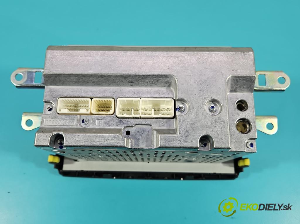 Toyota Corolla E15 2007-2014 1.4 D4D 90 HP manual 66 kW 1364 cm3 4- Radio originál 86120-02690