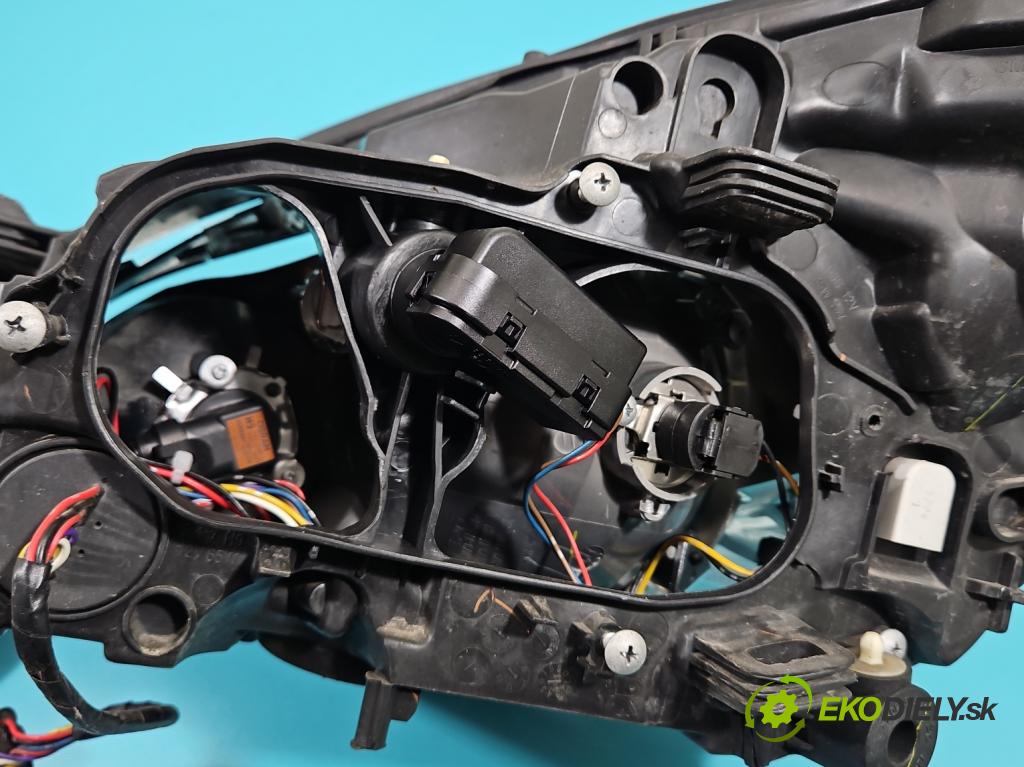 Volvo S60 II 2010-2018 2.0 D3 163 HP manual 120 kW 1984 cm3 4- Reflektor: pravý  (Pravé)