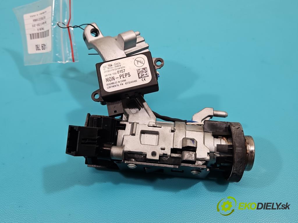 Opel Astra IV 2009-2015 1.4 T 140 HP manual 103 kW 1362 cm3 5- Spínačka 20939745 (Spínacie skrinky a kľúče)