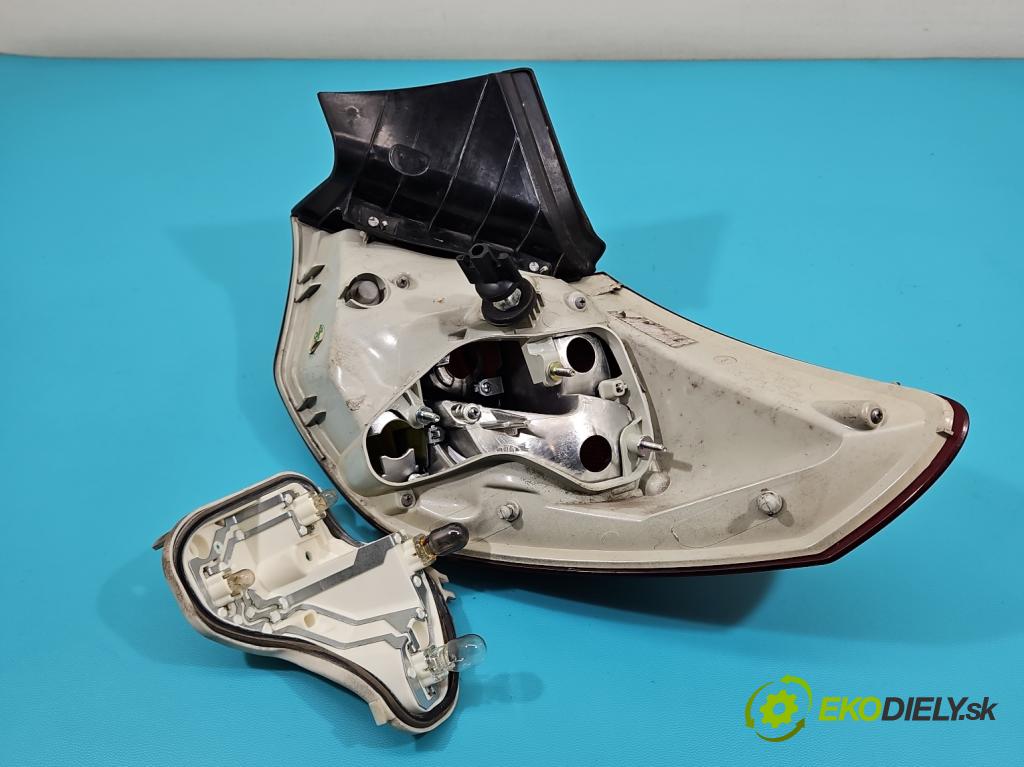 Opel Astra IV 2009-2015 1.4 T A14NET: 140 HP manual 103 kW 1362 cm3 5- svetlo / reflektor zadné ľavé  (Kľučka dverí ostatné)