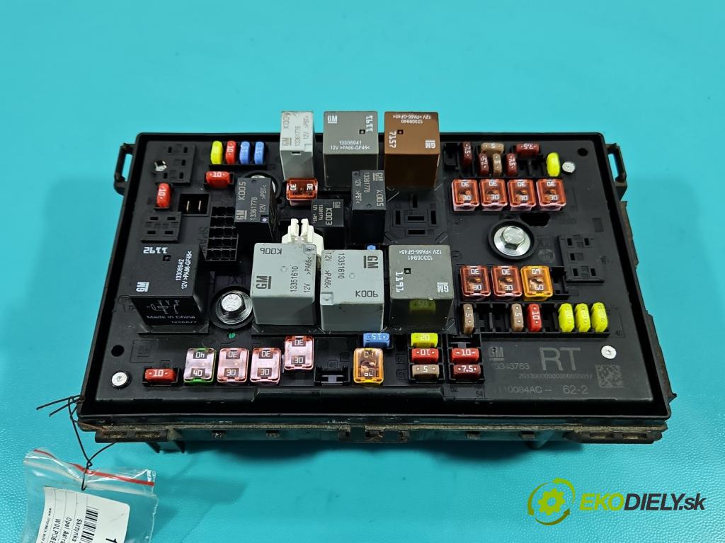 Opel Astra IV 2009-2015 1.4 T 140 hp manual 103 kW 1362 cm3 5- skříňka pojistková 13343763RT (Pojistkové skříňky)