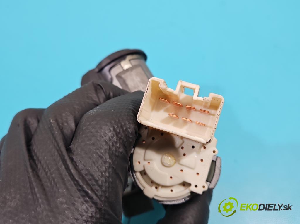 Toyota Yaris II 2005-2011 1.3 vvti 87 HP manual 64 kW 1298 cm3 5- Spínačka  (Spínacie skrinky a kľúče)