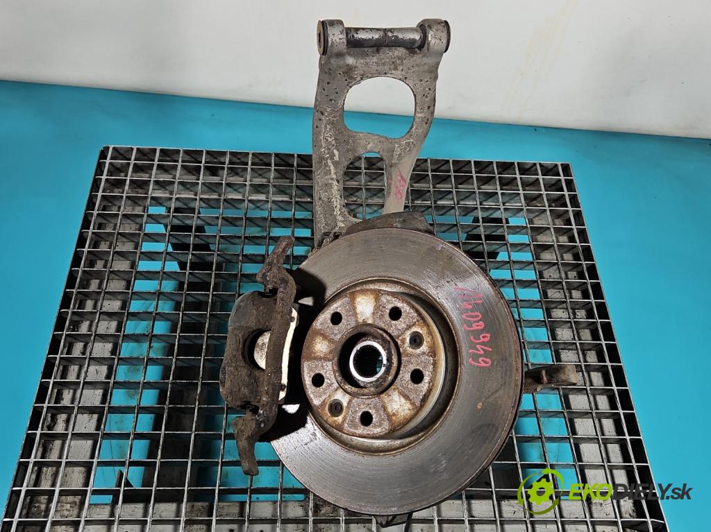 Peugeot 407 1,8.0 16V 116 HP manual 85 kW 1749 cm3 4- náboj pravé  (Náboje)