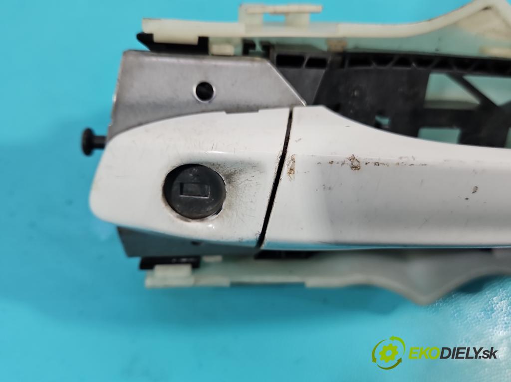 Skoda Fabia III 2014- 1.0 mpi 75 HP manual 55 kW 999 cm3 5- rukoväť predné ľavé mimo: 5L0837349A (Vonkajšie predné ľavé)