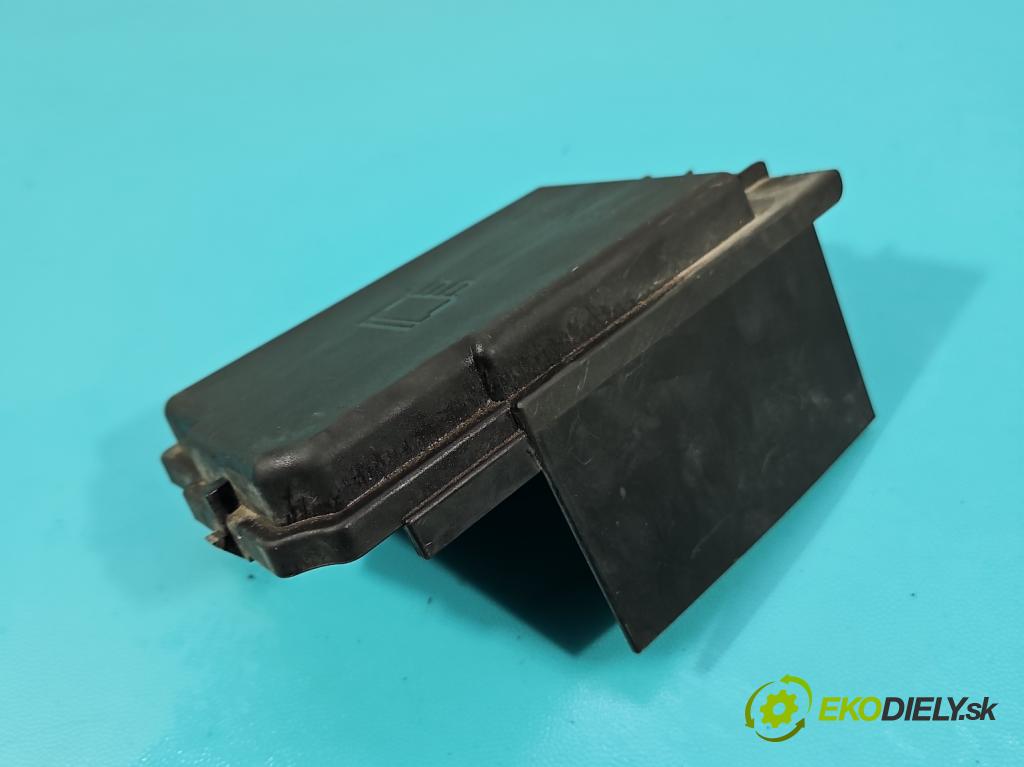 Skoda Fabia III 2014- 1.0 mpi 75 hp manual 55 kW 999 cm3 5- skříňka pojistková 6C0907361F (Pojistkové skříňky)