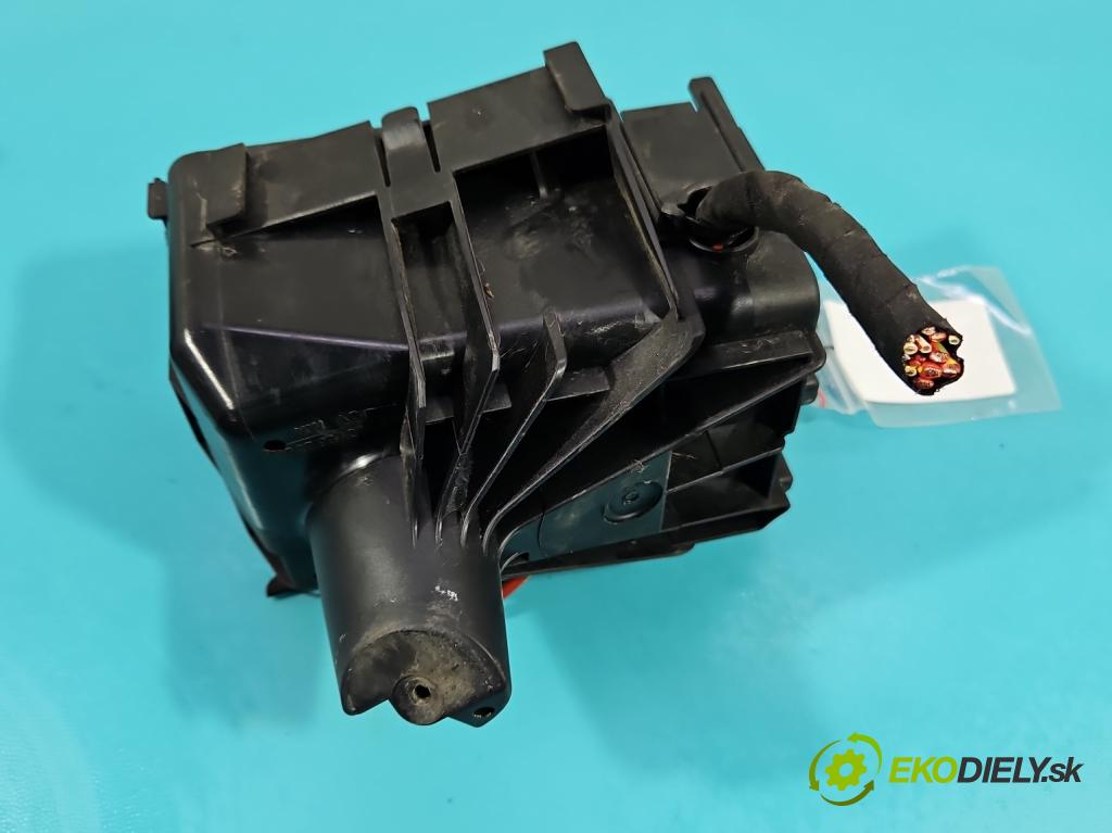 Skoda Fabia III 2014- 1.0 mpi 75 hp manual 55 kW 999 cm3 5- skříňka pojistková 6C0907361F (Pojistkové skříňky)