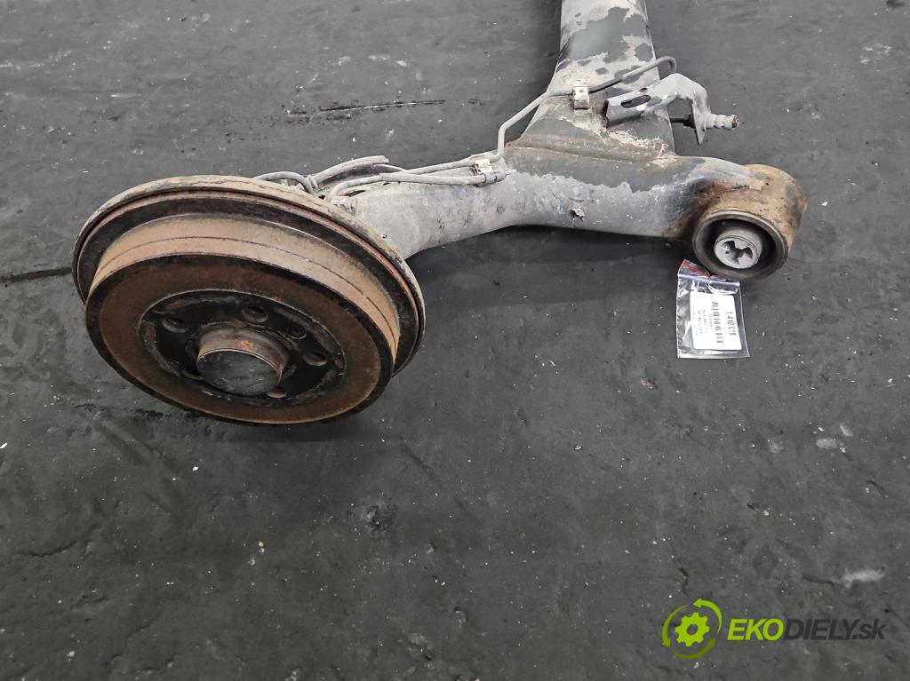 Skoda Fabia III 2014- 1.0 mpi 75 hp manual 55 kW 999 cm3 5- zadní výztuha  (Výztuhy zadní)