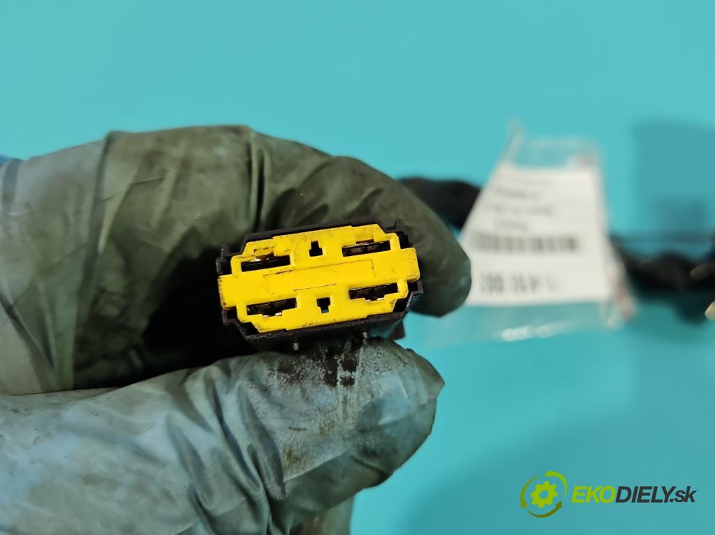 Renault Clio II 1998-2012 1.5 dci 82 HP manual 60 kW 1461 cm3 5- Spínačka  (Spínacie skrinky a kľúče)