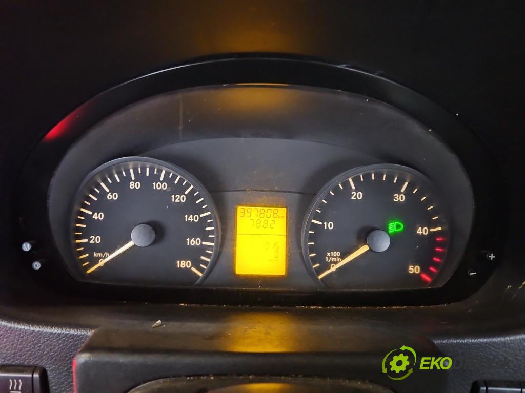 Mercedes Sprinter II 906 2006-  2.1 CDI 129 HP manual 95 kW 2143 cm3 5- prístrojovka/ budíky A9065420101 (Prístrojové dosky, displeje)