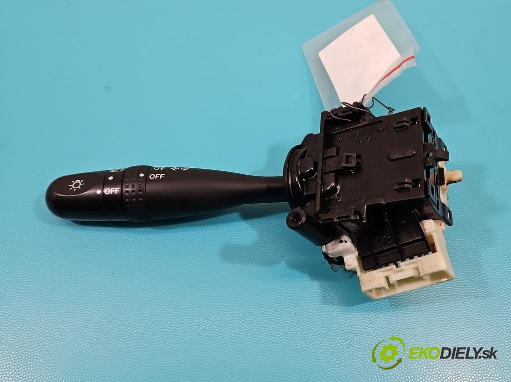 Suzuki Grand Vitara II 2005-2014 2.0 16V 140 hp manual 103 kW 1995 cm3 5- Přepínač blinkry: 173744 (Ovládaní topení a přepínače)