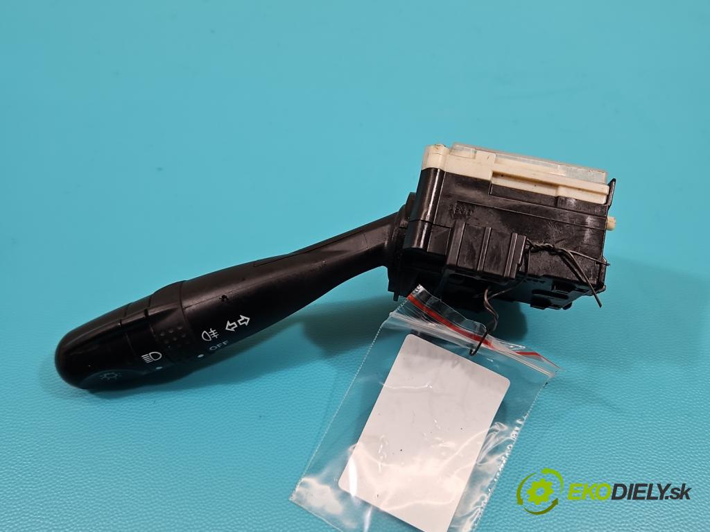 Suzuki Grand Vitara II 2005-2014 2.0 16V 140 hp manual 103 kW 1995 cm3 5- Přepínač blinkry: 173744 (Ovládaní topení a přepínače)