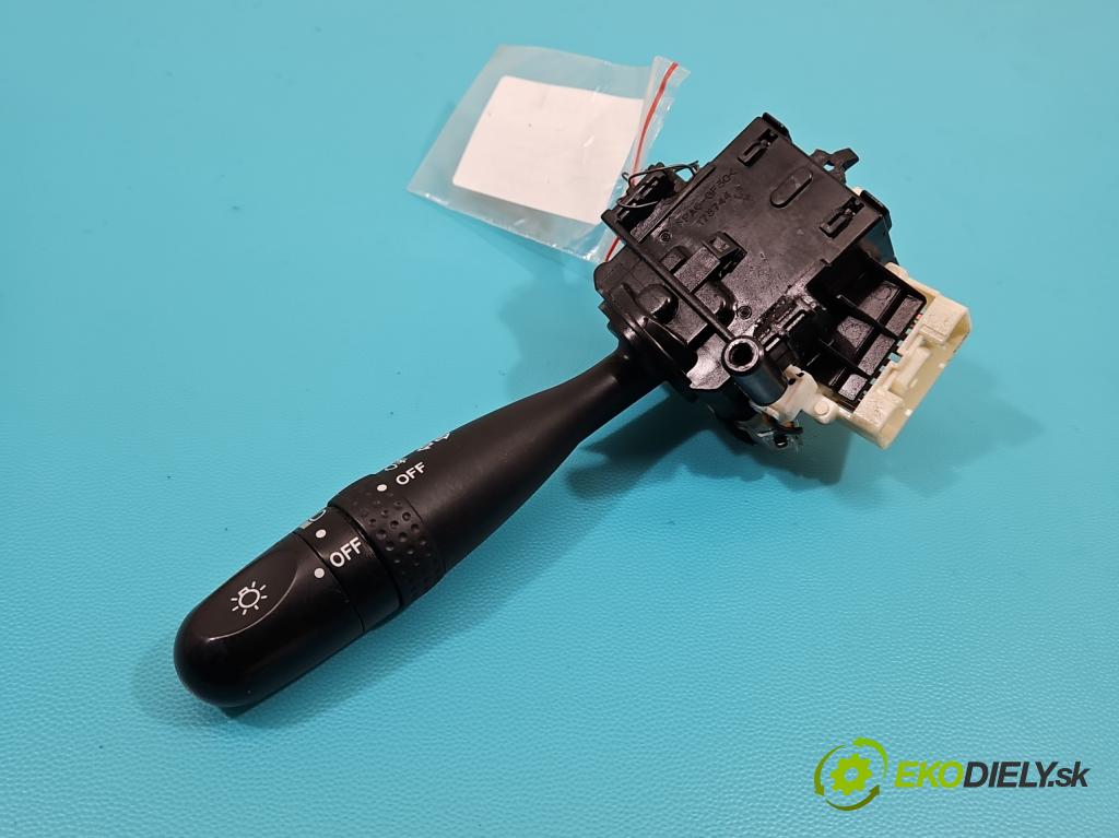 Suzuki Grand Vitara II 2005-2014 2.0 16V 140 hp manual 103 kW 1995 cm3 5- Přepínač blinkry: 173744 (Ovládaní topení a přepínače)