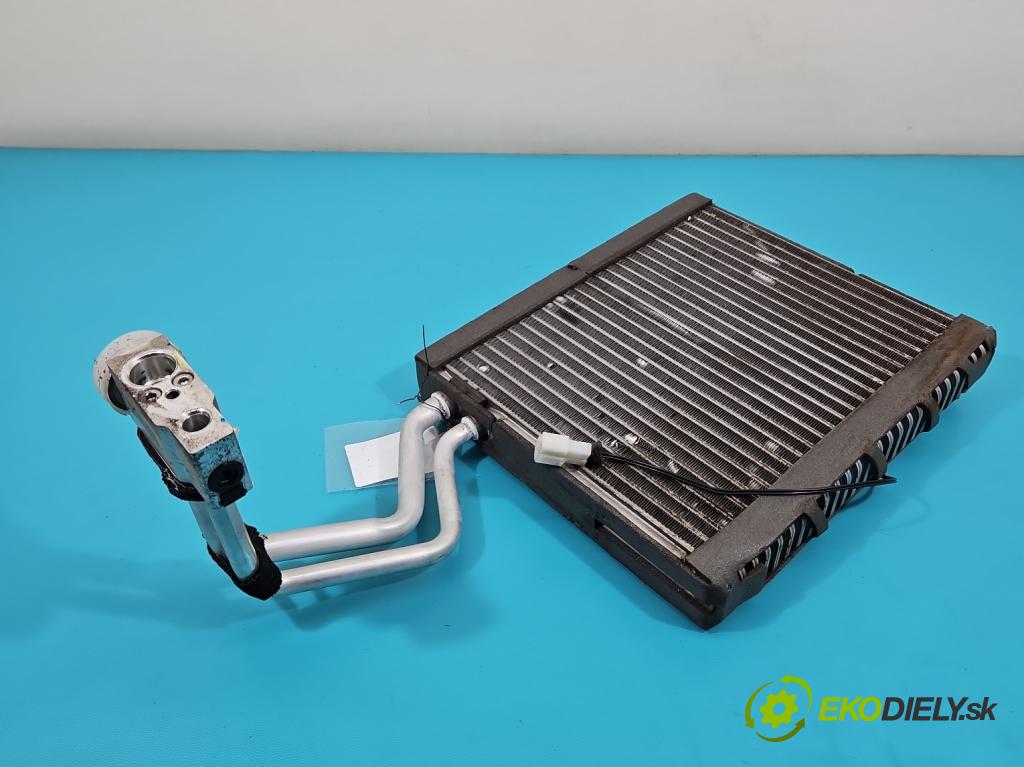 Suzuki Grand Vitara II 2005-2014 2.0 16V 140 HP manual 103 kW 1995 cm3 5- radiator  (Radiátor kúrenia)