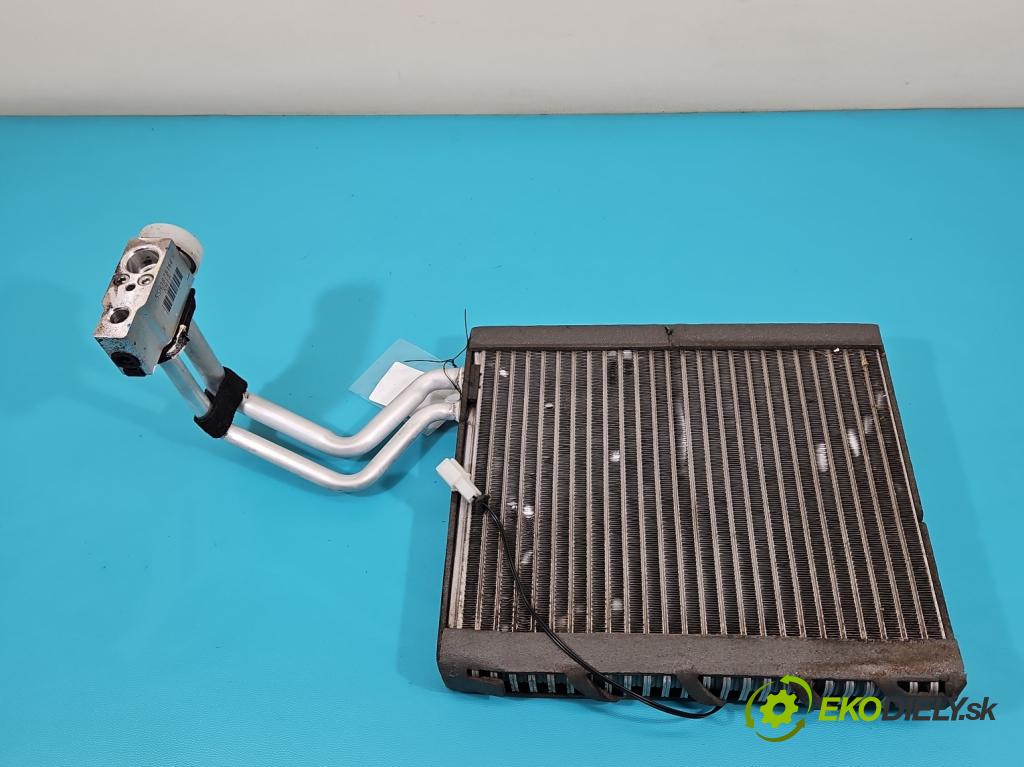 Suzuki Grand Vitara II 2005-2014 2.0 16V 140 HP manual 103 kW 1995 cm3 5- radiator  (Radiátor kúrenia)