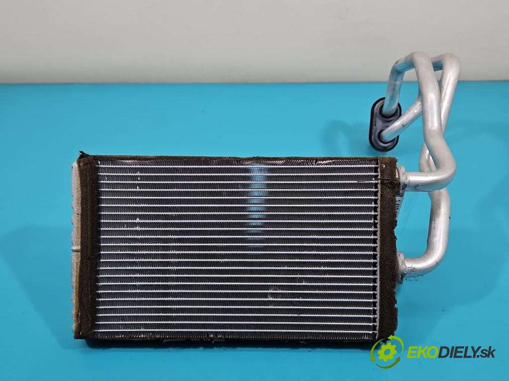 Suzuki Grand Vitara II 2005-2014 2.0 16V 140 HP manual 103 kW 1995 cm3 5- radiator  (Radiátor kúrenia)