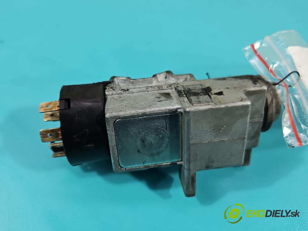 Daewoo Matiz 0.8 51KM manual 37,5 kW 796 cm3 5- Spínačka  (Spínacie skrinky a kľúče)