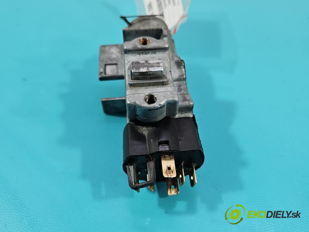 Daewoo Matiz 0.8 51KM manual 37,5 kW 796 cm3 5- Spínačka  (Spínacie skrinky a kľúče)