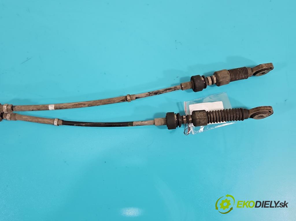 Toyota Corolla E15 2007-2014 1.4 D4D 90 HP manual 66 kW 1364 cm3 4- Páka: Změny: stupeň,rýchlosť  (Rýchlostná páka (kulisa))