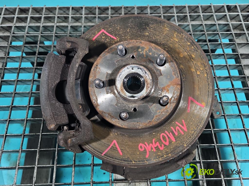 Toyota Corolla E15 2007-2014 1.4 D4D 90 HP manual 66 kW 1364 cm3 4- náboj ľavé  (Náboje)