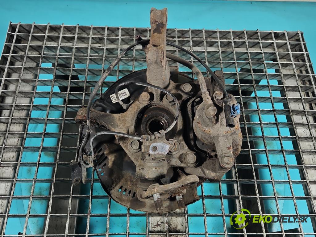 Toyota Corolla E15 2007-2014 1.4 D4D 90 HP manual 66 kW 1364 cm3 4- náboj ľavé  (Náboje)