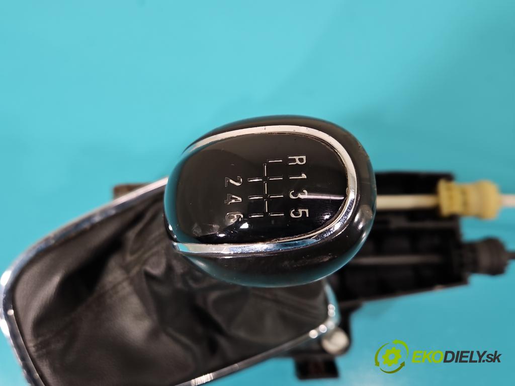 Opel Astra IV 2009-2015 1.4 T 140 HP manual 103 kW 1362 cm3 5- Páka: Změny: stupeň,rýchlosť 55577540 (Rýchlostné páky / kulisy)