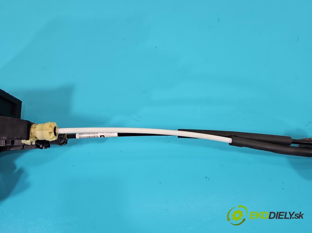 Opel Astra IV 2009-2015 1.4 T 140 HP manual 103 kW 1362 cm3 5- Páka: Změny: stupeň,rýchlosť 55577540 (Rýchlostné páky / kulisy)