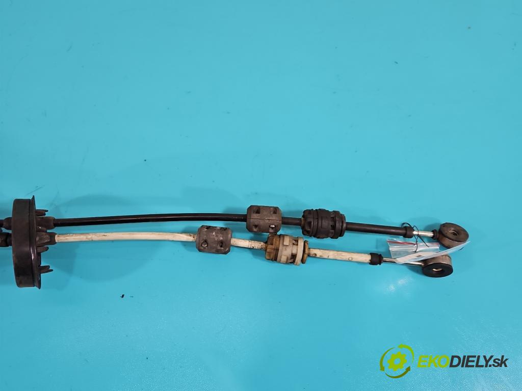 Opel Astra IV 2009-2015 1.4 T 140 HP manual 103 kW 1362 cm3 5- Páka: Změny: stupeň,rýchlosť 55577540 (Rýchlostné páky / kulisy)